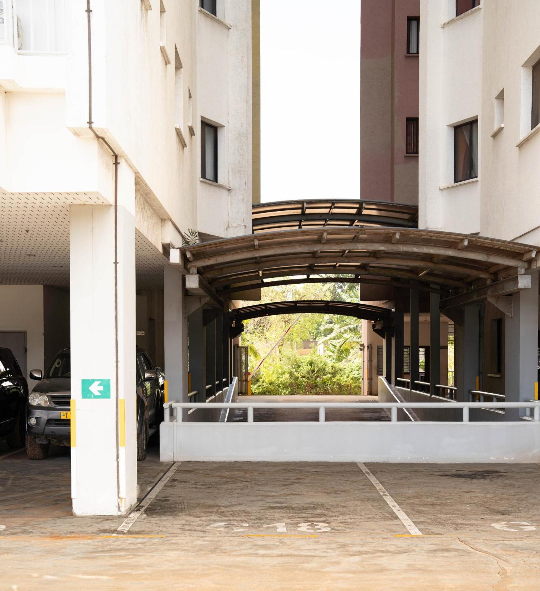 Flo'S Eco Residence Dar es Salaam Ngoại thất bức ảnh